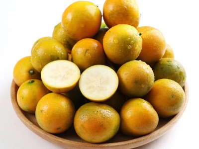 【云仓】广西桂林滑皮金桔优级2kg礼盒(约54-64个/kg)图3